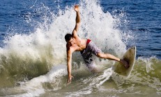 开云体育官方网站-马龙关键制胜，英格兰队完胜韩国队—跨体育的胜利启示