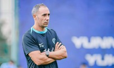 开云体育官网-雷恩苦战告负，保级压力加大