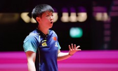 开云足球直播-勇猛精神！女足球员在比赛中无所畏惧的简单介绍