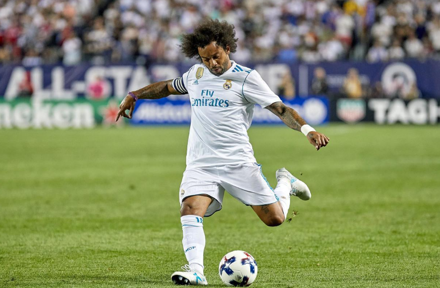 AC米兰翻盘哥伦比亚,阿尔巴惊艳世界 AC米兰翻盘哥伦比亚,阿尔巴惊艳世界