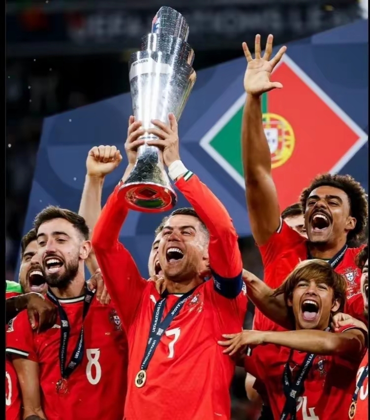 加的斯队在比赛中取得了令人振奋的胜利的简单介绍