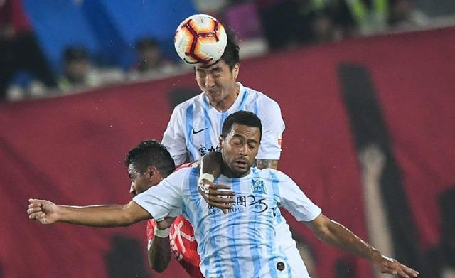 富力队在比赛中展现出侵略性进攻，迅速取得优势的简单介绍