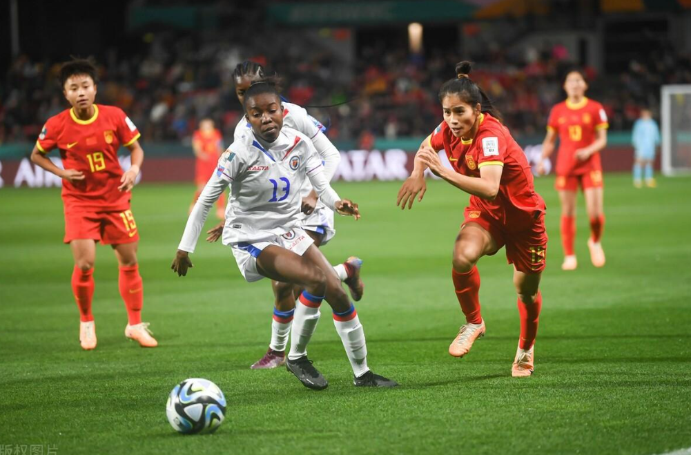 体育界女队在足球领域的争夺的简单介绍 体育界女队在足球领域的争夺的简单介绍