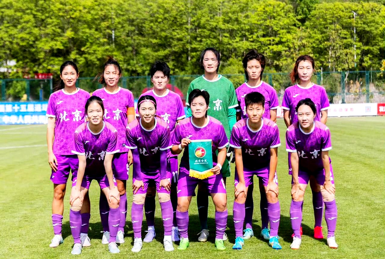 体育界女队在足球领域的争夺的简单介绍 体育界女队在足球领域的争夺的简单介绍