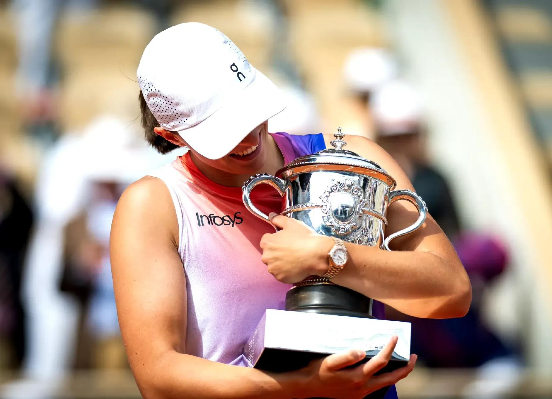 包含英国网球队轻取世界网球队,克耶高斯绝境逆转的词条 包含英国网球队轻取世界网球队,克耶高斯绝境逆转的词条