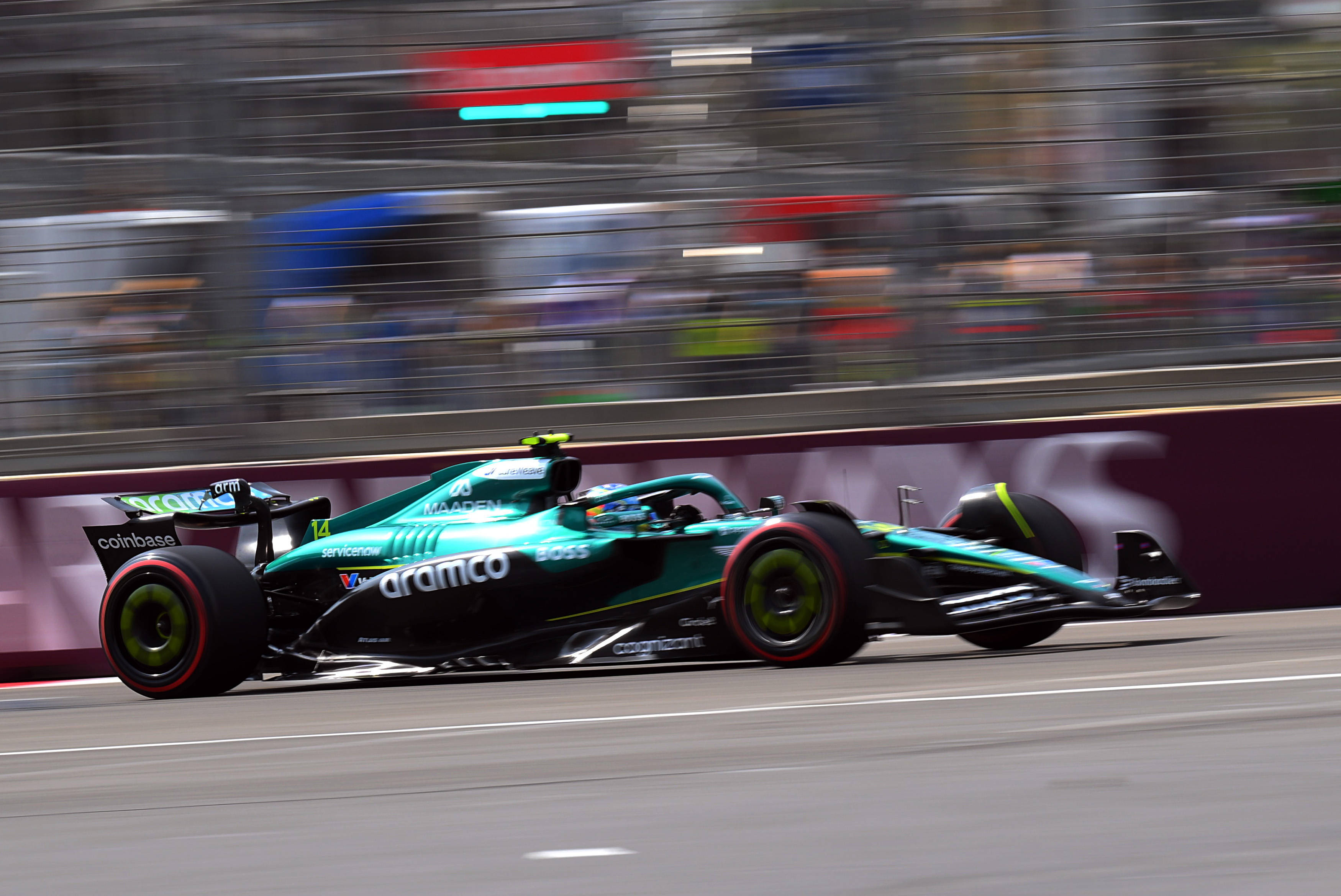 迈凯伦绝杀梅赛德斯，勒克莱尔刷新纪录的简单介绍