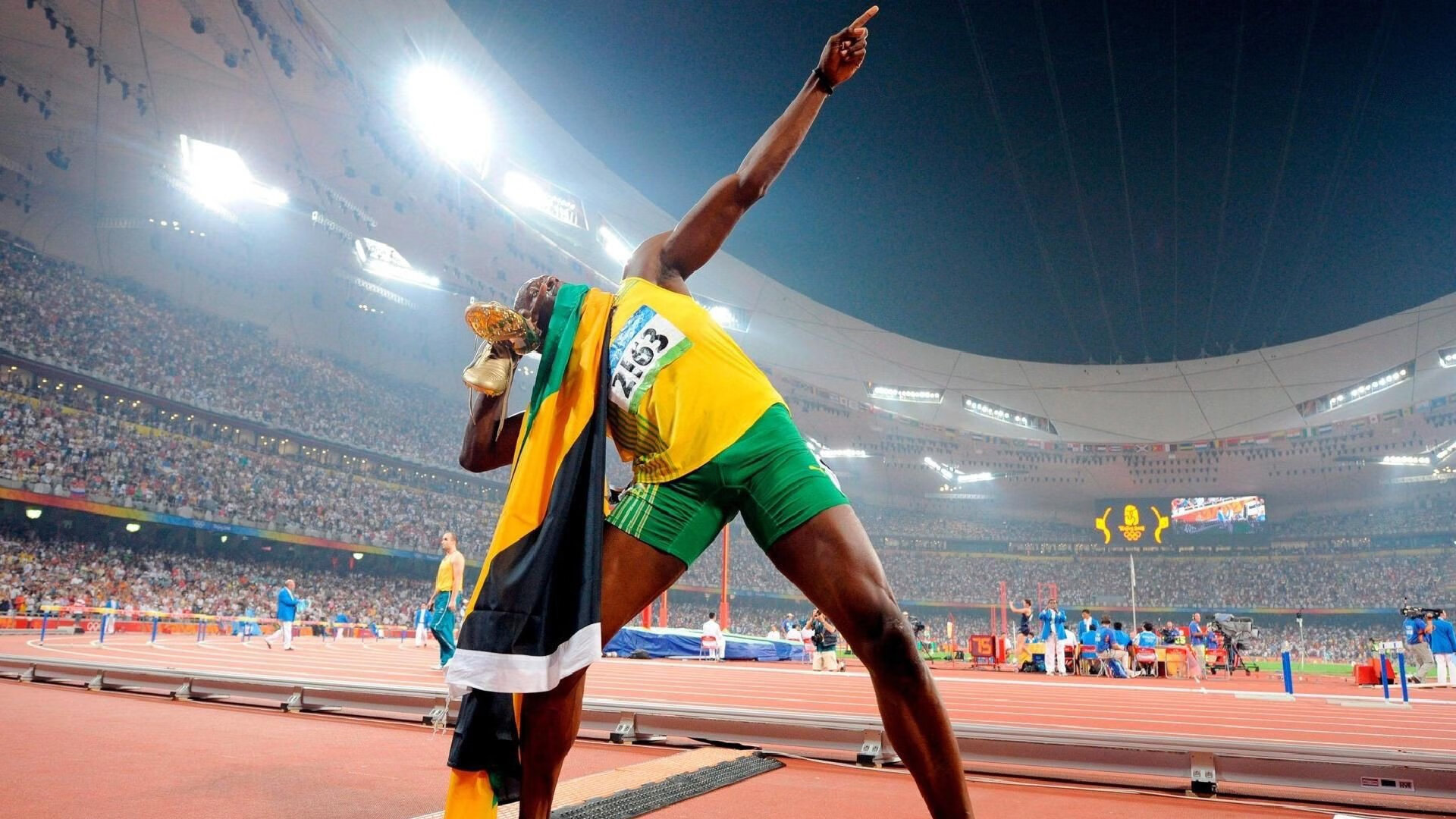 年度焦点之战，卡马文加高光之夜，定义新一代中场大师