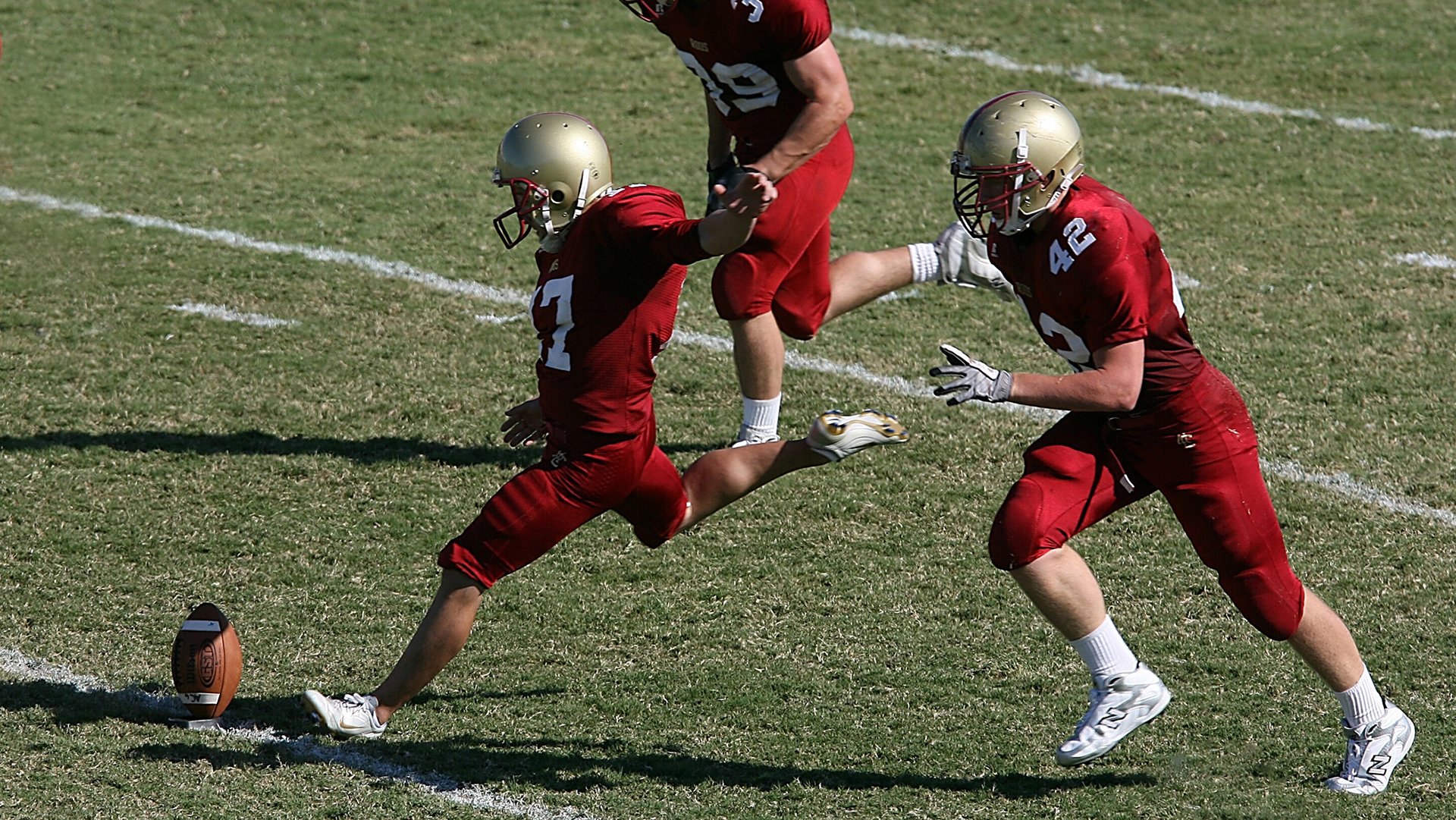 明尼苏达的雪，孟菲斯的火，贝恩用肌肉在冰原上凿出唯一通道